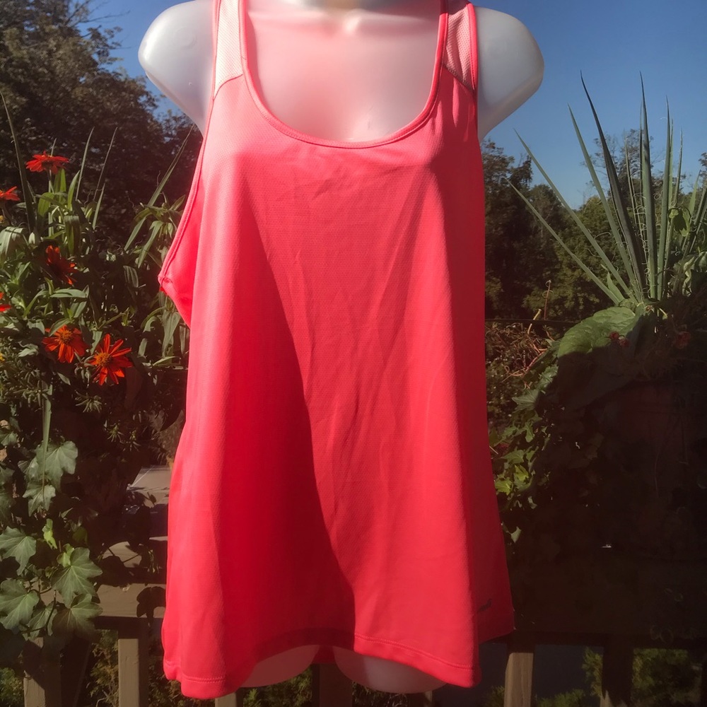 NWOT AVIA - Performance Mellon racer back tank top
Size L